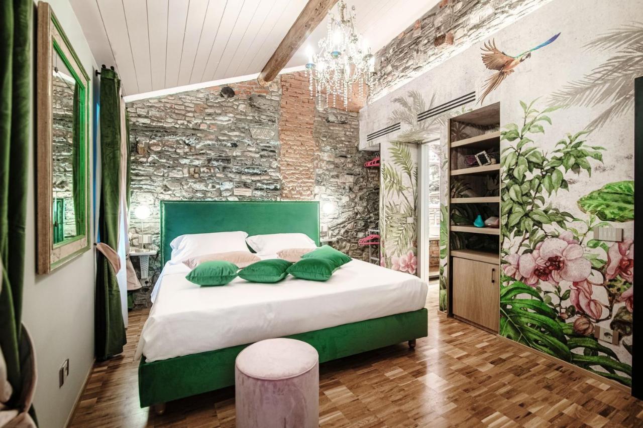Aurum - Como Luxury Suites Pokoj fotografie